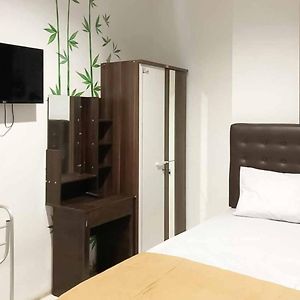 Standard Zimmer mit Kingsize-Bett